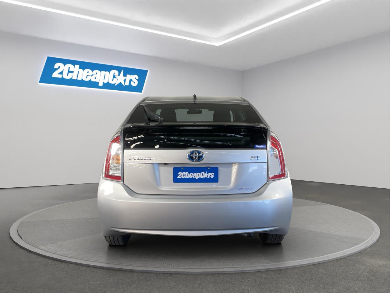 2013 Toyota Prius S Hatchback REVERSING CAMERA + AUTO LIGHTS + PUSH BUTTON START