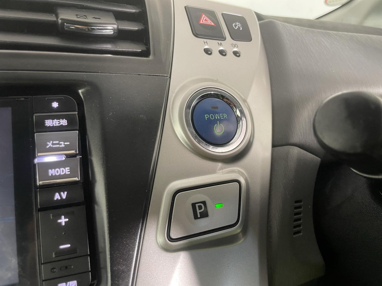 2012 Toyota Prius Alpha G Station Wagon CRUISE CONTROL + AUTO LIGHTS + PUSH START