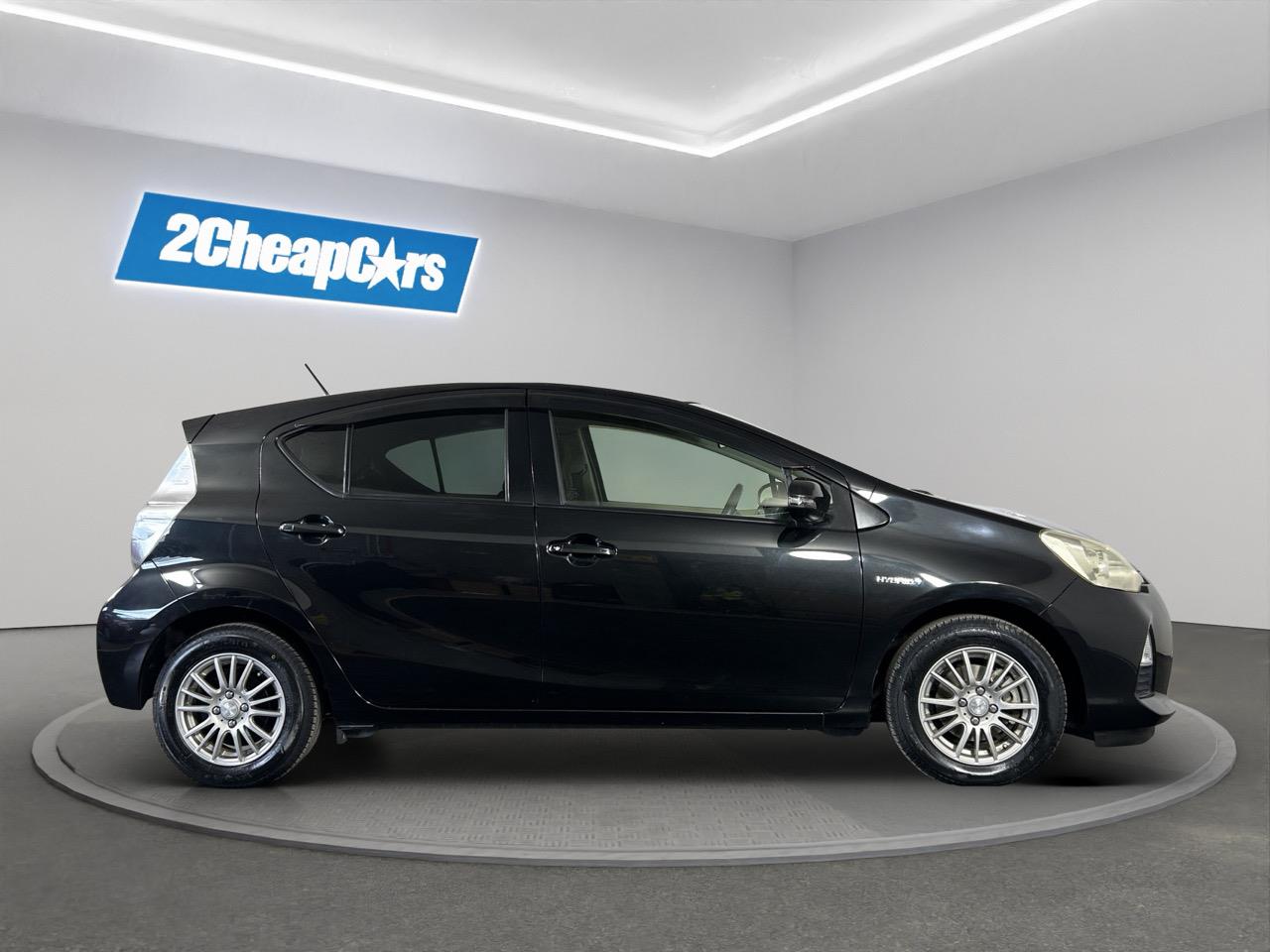 2013 Toyota Aqua G Hatchback SMART KEY + AUTO LIGHTS + MAG WHEEL