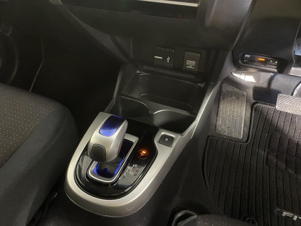 2013 Honda Fit Jazz Hybrid Late Shape Hatchback REVERSING CAMERA + PUSH START