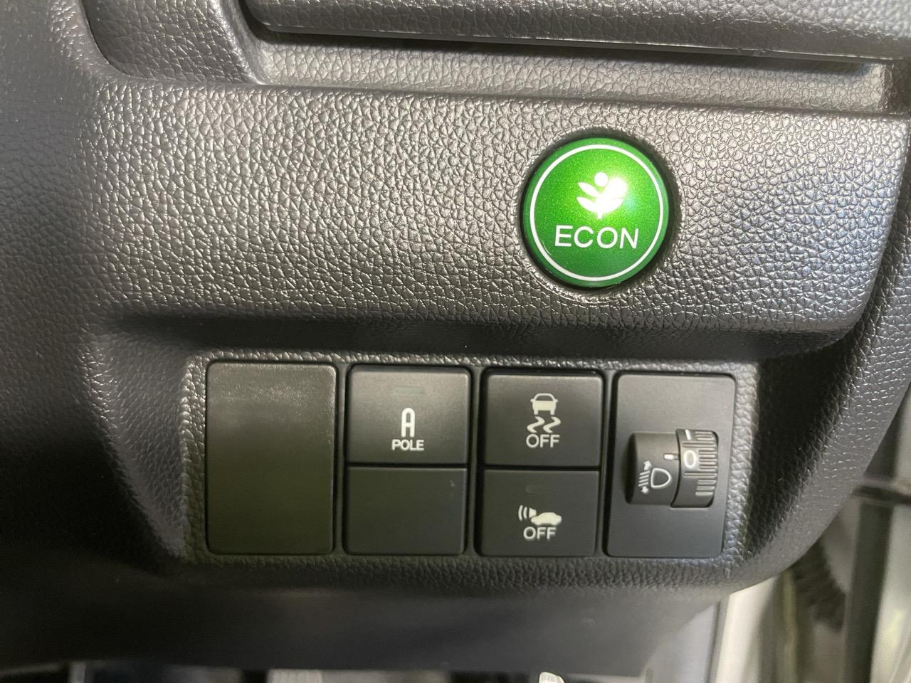 2013 Honda Fit Jazz Hybrid Late Shape Hatchback REVERSING CAMERA + PUSH START