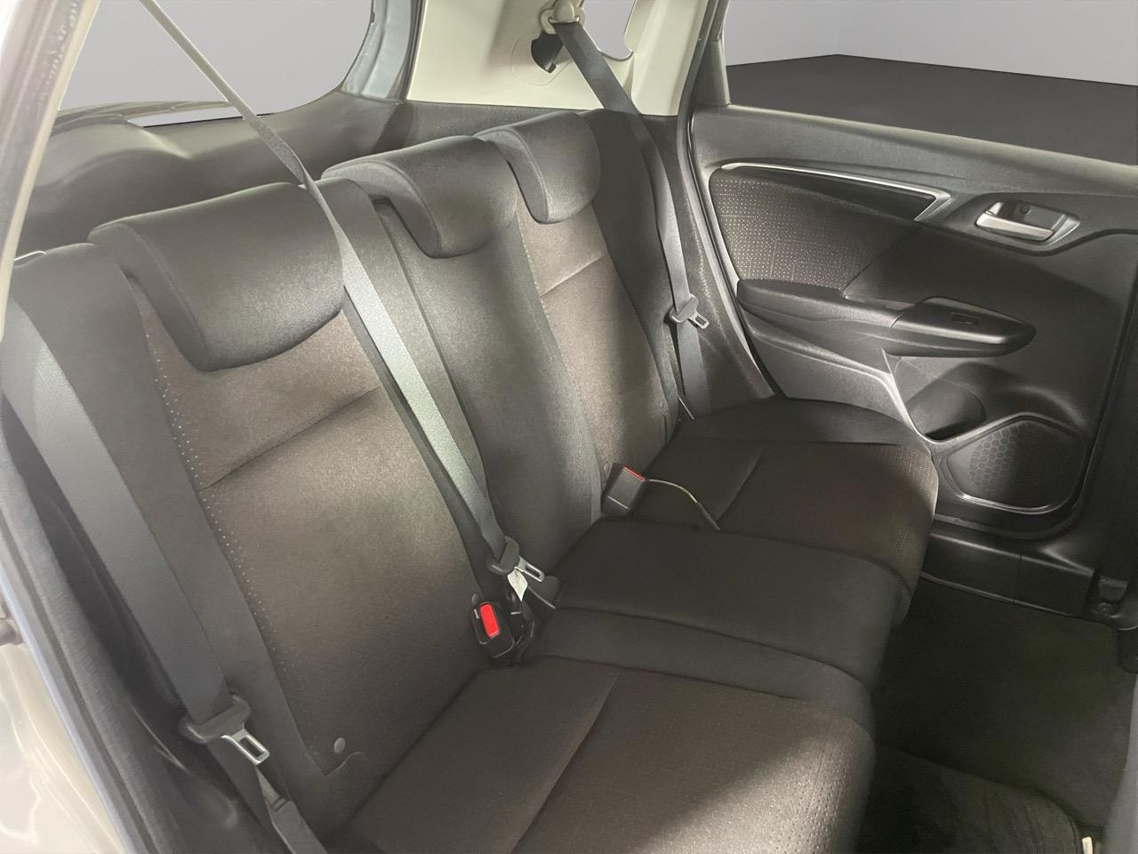 2013 Honda Fit Jazz Hybrid Late Shape Hatchback REVERSING CAMERA + PUSH START