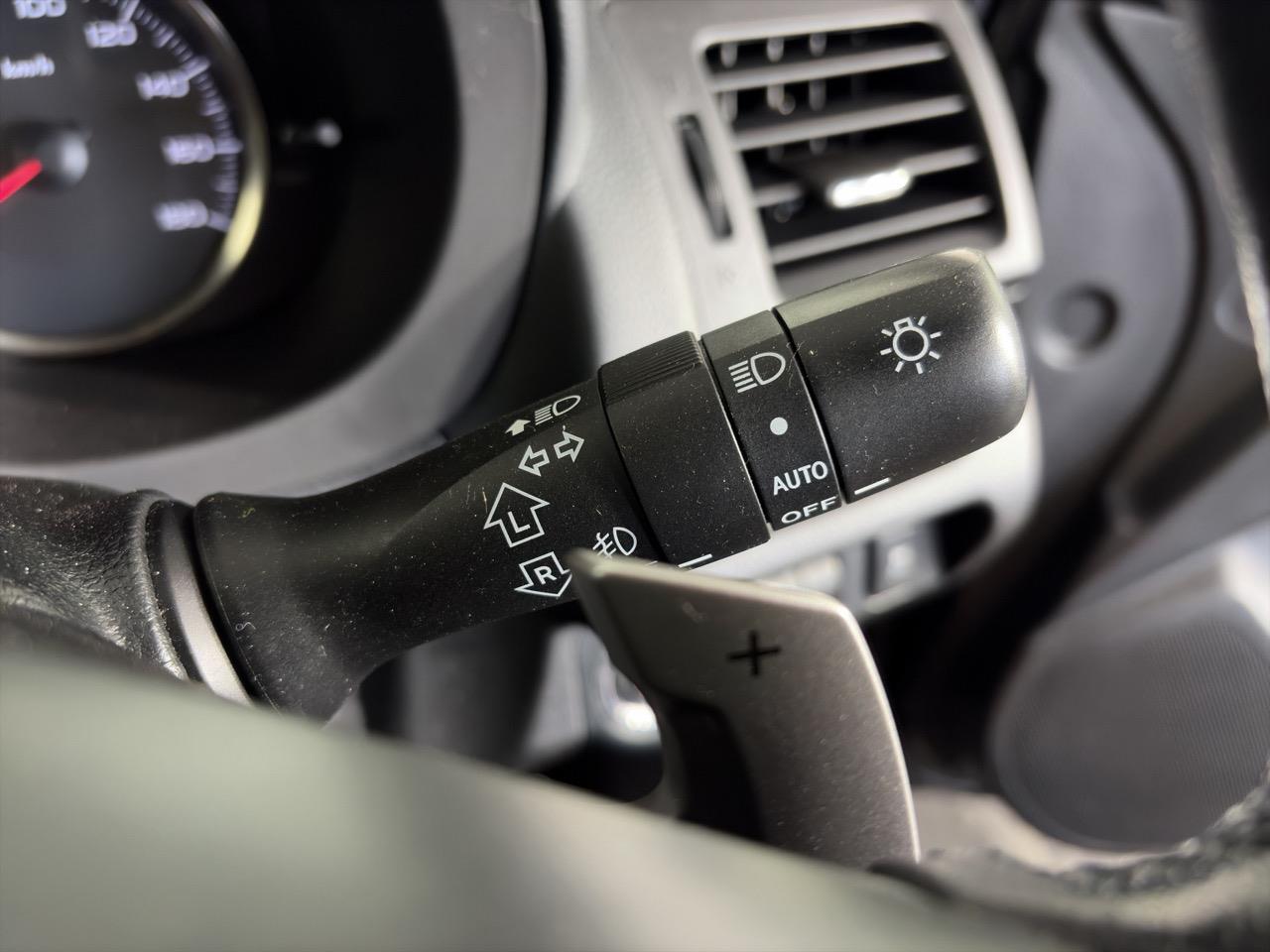 2013 Subaru Impreza 2.0i Eyesight 4WD Hatchback AWD + CRUISE CONTROL + PADDLE SHIFT