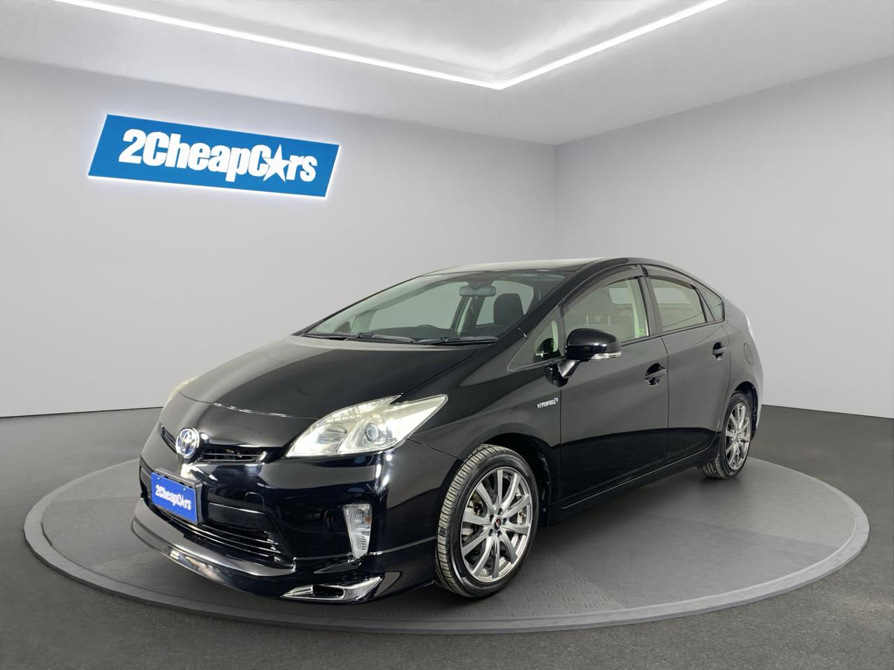 2014 Toyota Prius Hybrid Hatchback