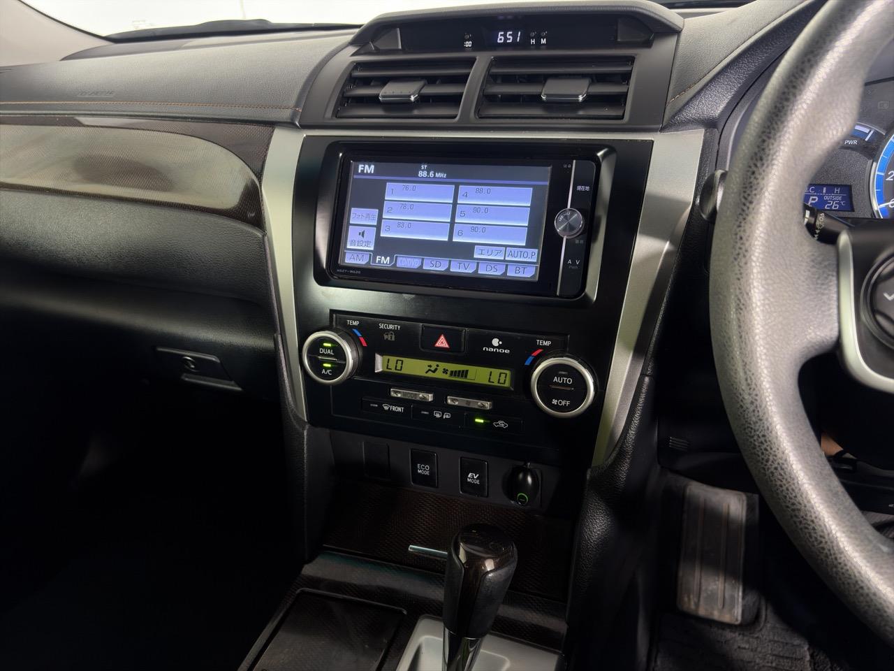 2013 Toyota Camry Hybrid Sedan REVERSING CAMERA + AUTO LIGHTS + PUSH BUTTON START