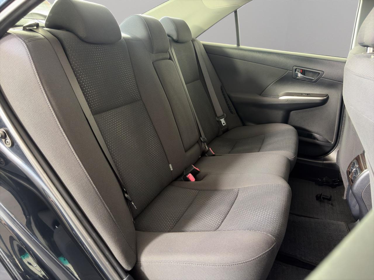 2013 Toyota Camry Hybrid Sedan REVERSING CAMERA + AUTO LIGHTS + PUSH BUTTON START