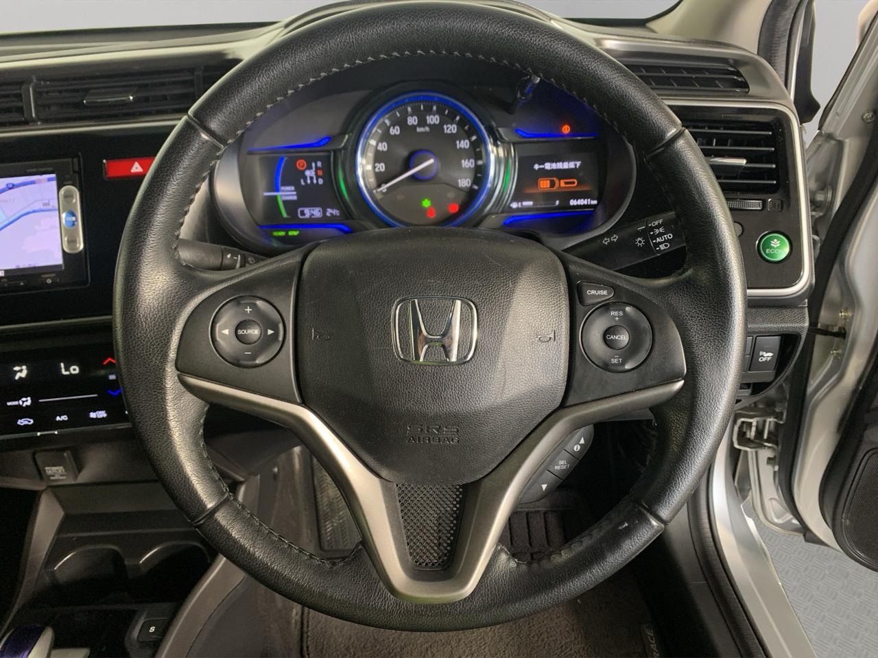 2015 Honda Grace Hybrid LX Sedan CRUISE CONTROL + REVERSING CAMERA + AUTO LIGHTS