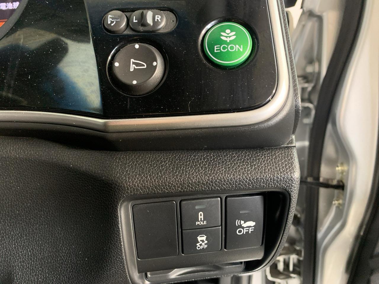 2015 Honda Grace Hybrid LX Sedan CRUISE CONTROL + REVERSING CAMERA + AUTO LIGHTS