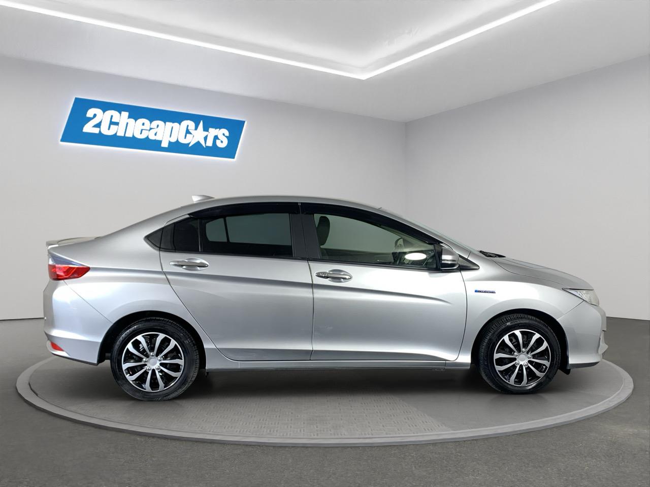 2015 Honda Grace Hybrid LX Sedan CRUISE CONTROL + REVERSING CAMERA + AUTO LIGHTS