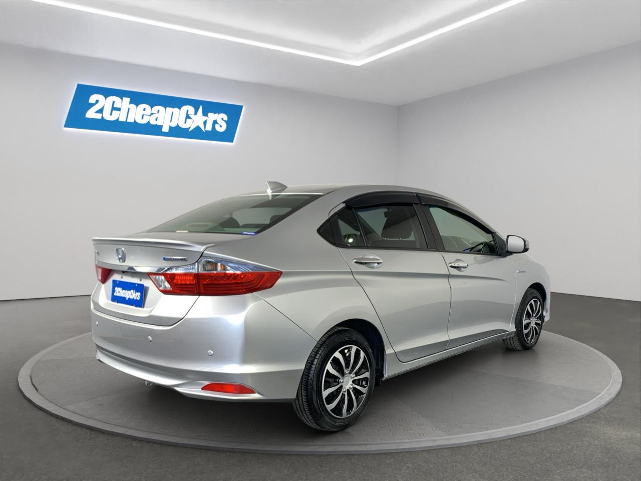 2015 Honda Grace Hybrid LX Sedan CRUISE CONTROL + REVERSING CAMERA + AUTO LIGHTS
