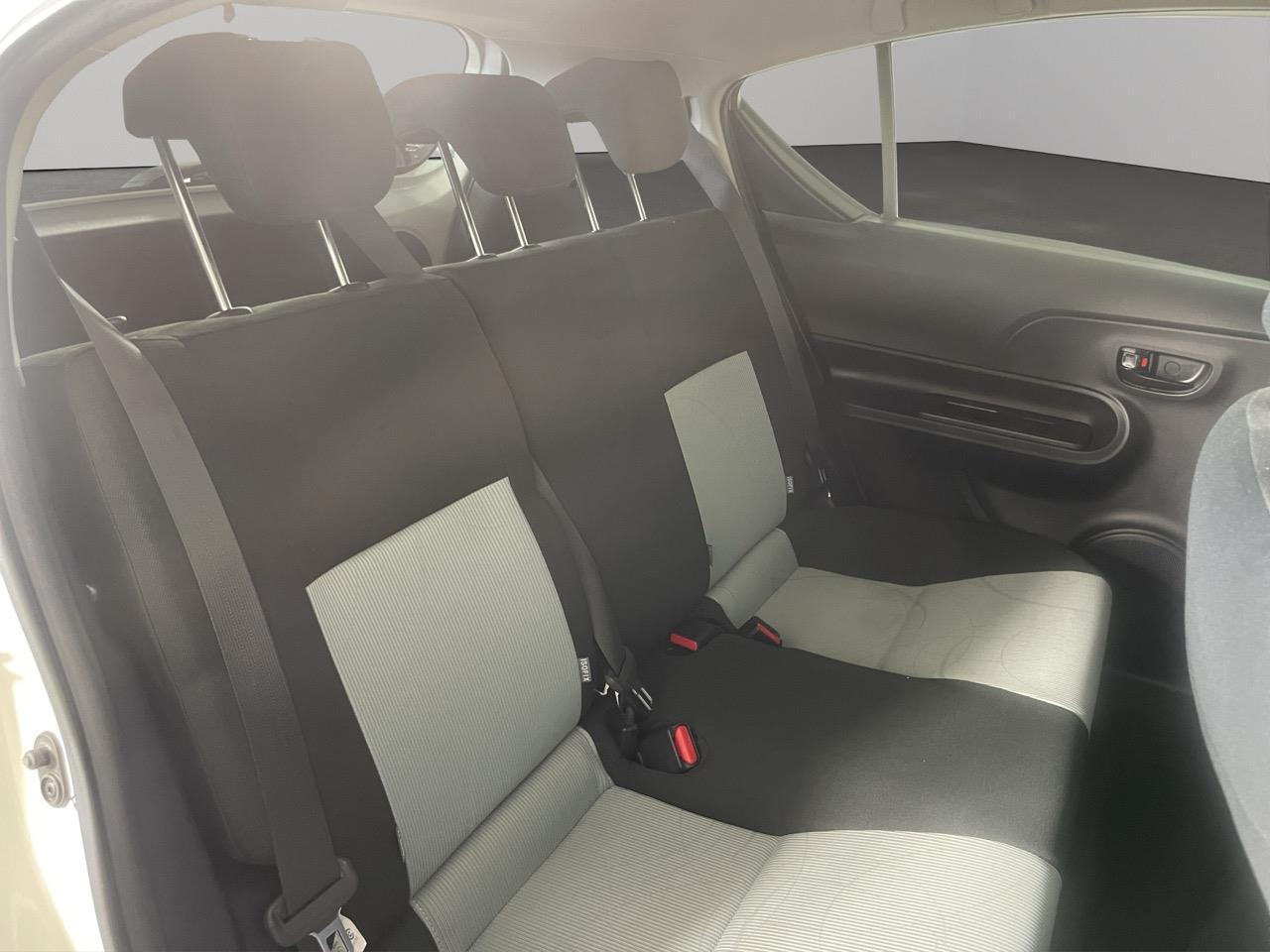 2014 Toyota Aqua S Hatchback LOW KM + REVERSING CAMERA + AUTO LIGHTS