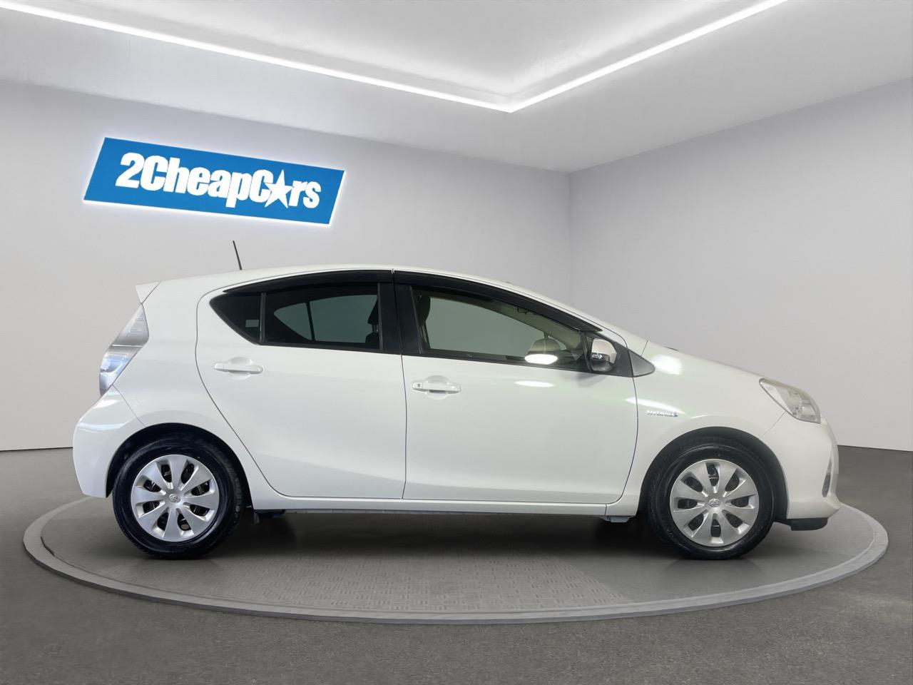 2014 Toyota Aqua S Hatchback LOW KM + REVERSING CAMERA + AUTO LIGHTS