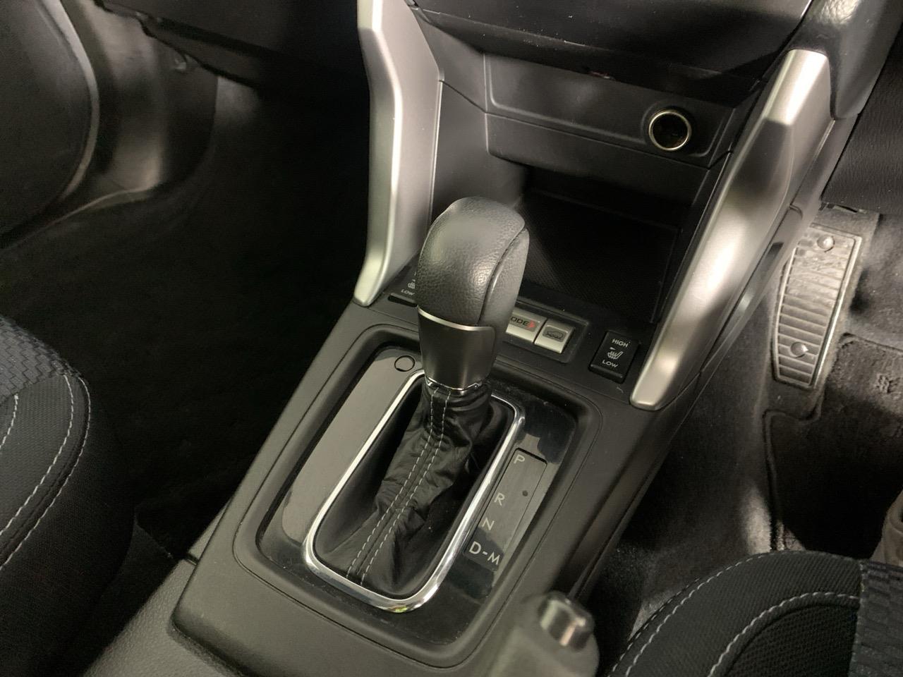 2013 Subaru Forester 2,0i-L Eyesight 4WD RV/SUV AWD + EYE SIGHT SYSTEM + REVESING CAMERA