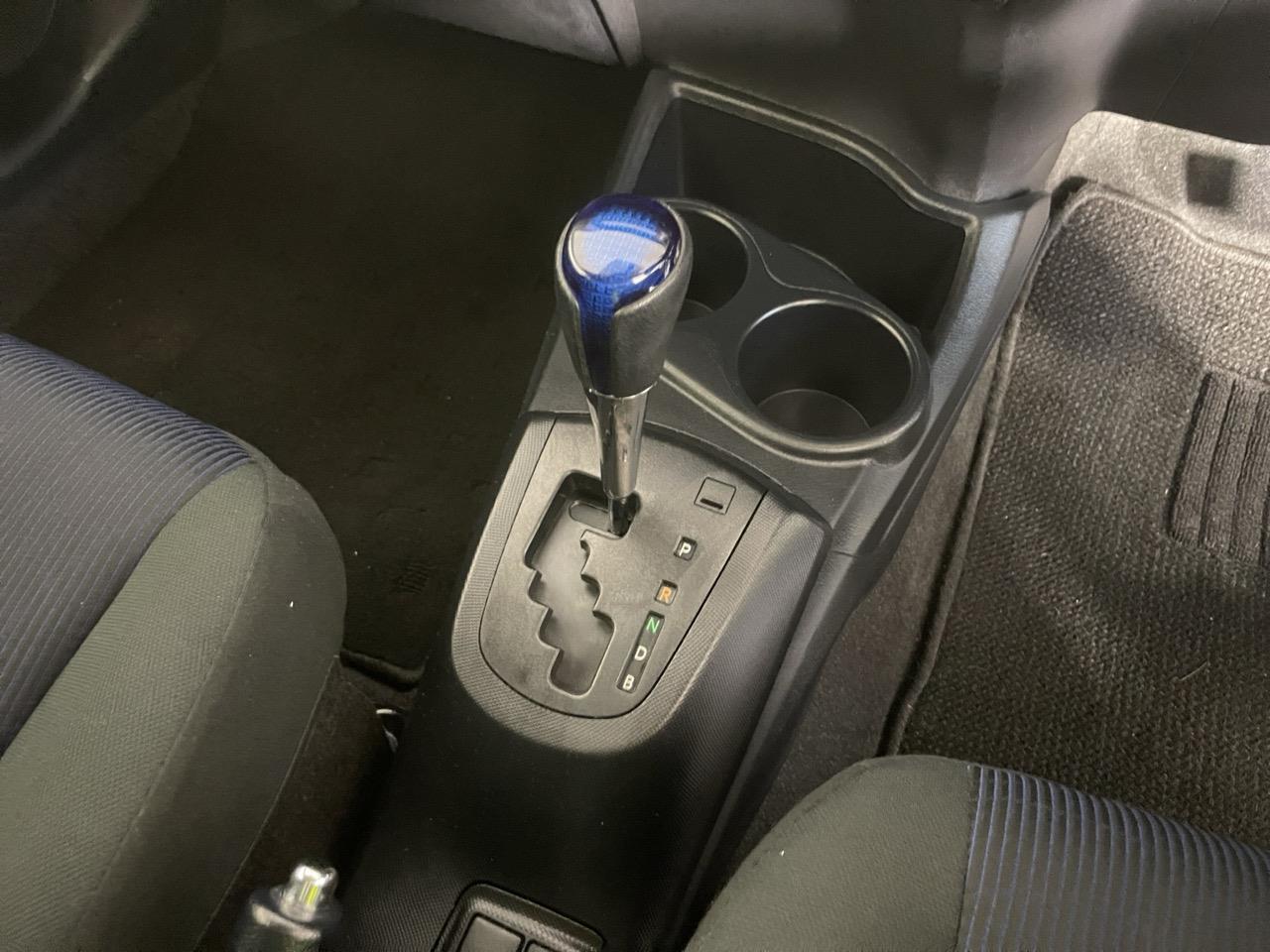 2015 Toyota Aqua Facelift Model S Hatchback REVERSING CAMERA + AUTO LIGHTS + PUSH START