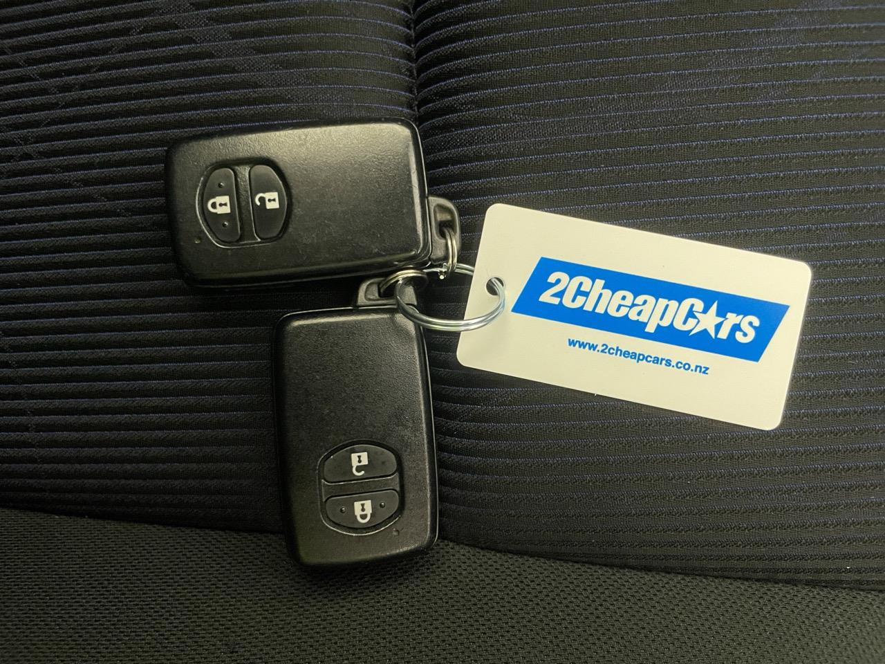 2015 Toyota Aqua Facelift Model S Hatchback REVERSING CAMERA + AUTO LIGHTS + PUSH START