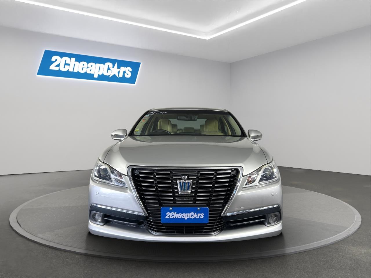2013 Toyota Crown Hybrid Royal Saloon Sedan REVERSING CAMERA + CRUISE CONTROL + LUXURY DESIGN