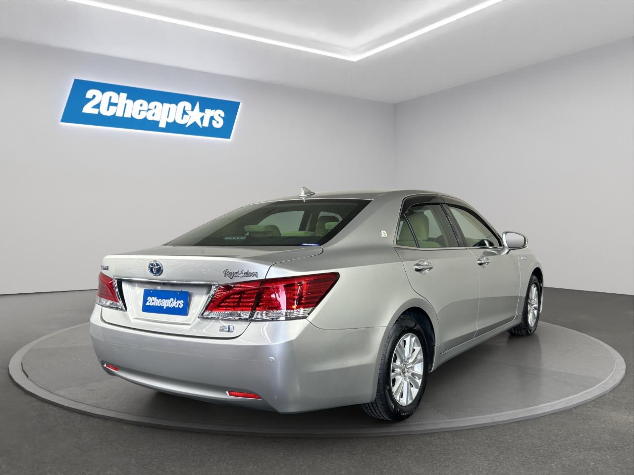 2013 Toyota Crown Hybrid Royal Saloon Sedan REVERSING CAMERA + CRUISE CONTROL + LUXURY DESIGN
