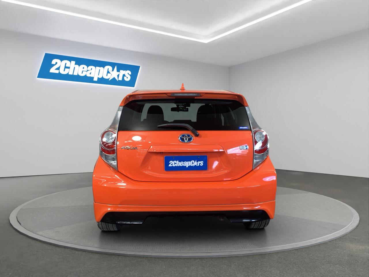 2014 Toyota Aqua G Hatchback REVERSING CAMERA + HEATED SEATS + AUTO LIGHTS