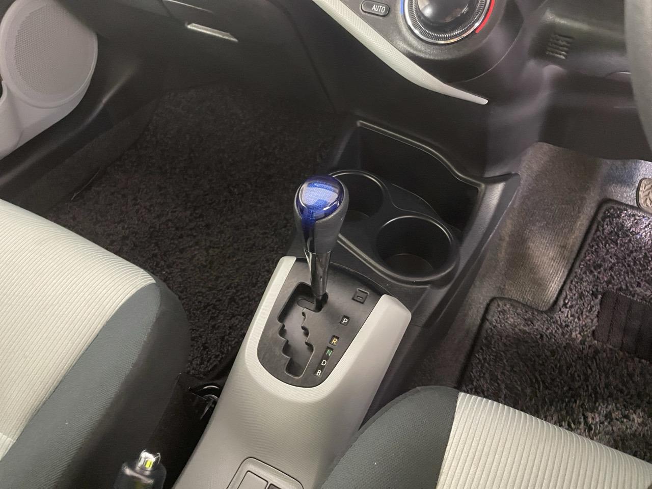 2012 Toyota Aqua G Hatchback AUTO LIGHTS + PUSH BUTTON START