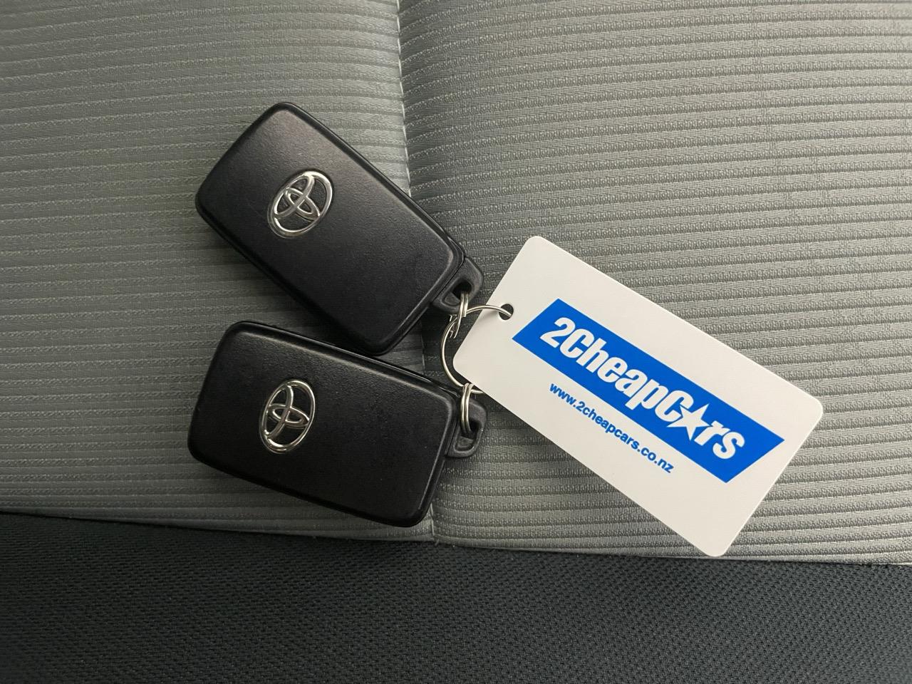 2012 Toyota Aqua G Hatchback AUTO LIGHTS + PUSH BUTTON START