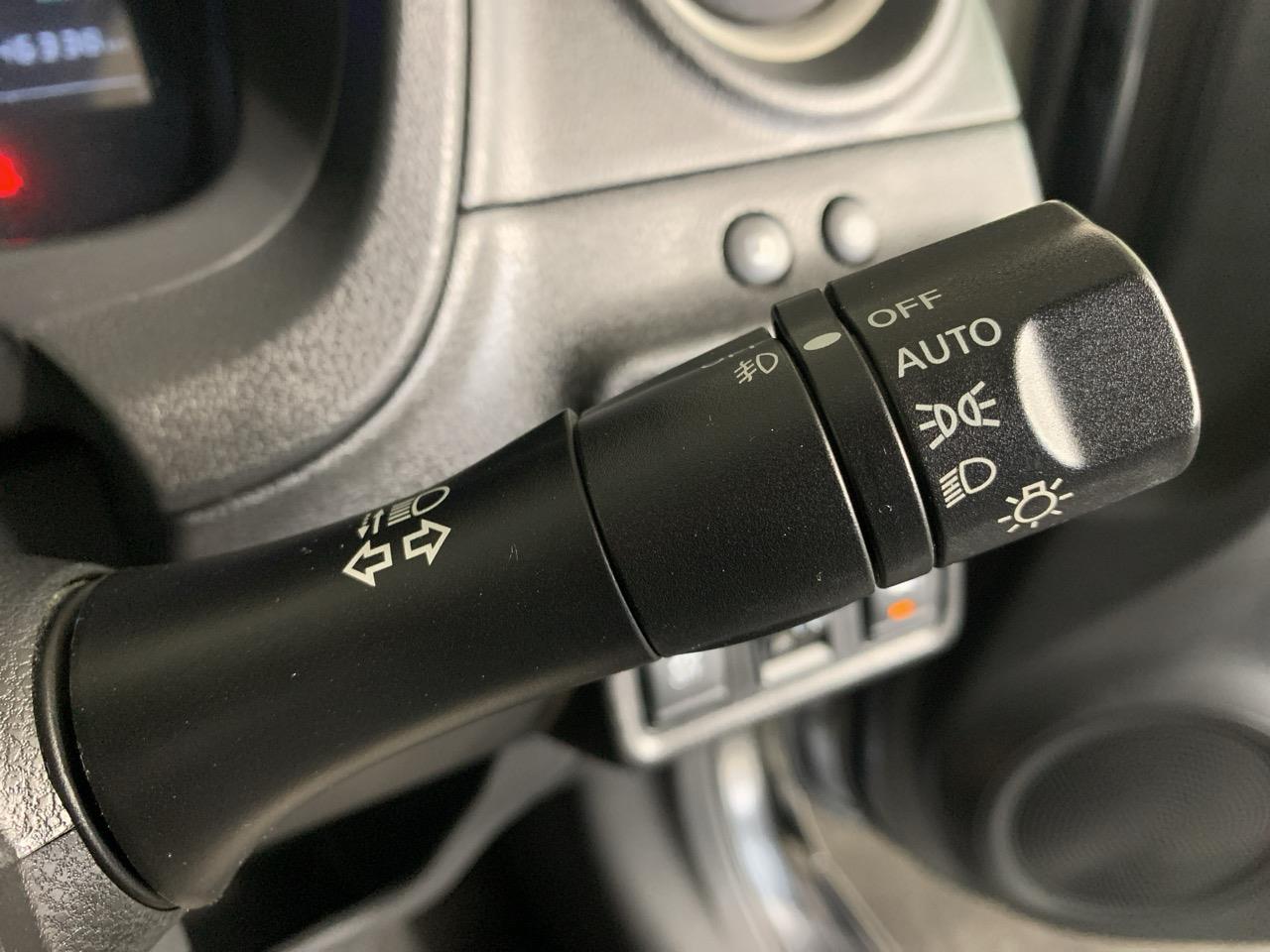 2017 Nissan Note e-power Hatchback LOW KMS + PUSH BUTTON START + AUTO LIGHTS