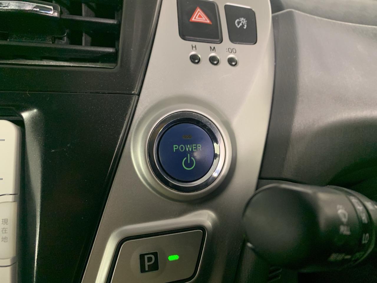 2012 Toyota Prius Alpha S Station Wagon GREAT SPACE  + REVERSING CAMERA + SMART KEY