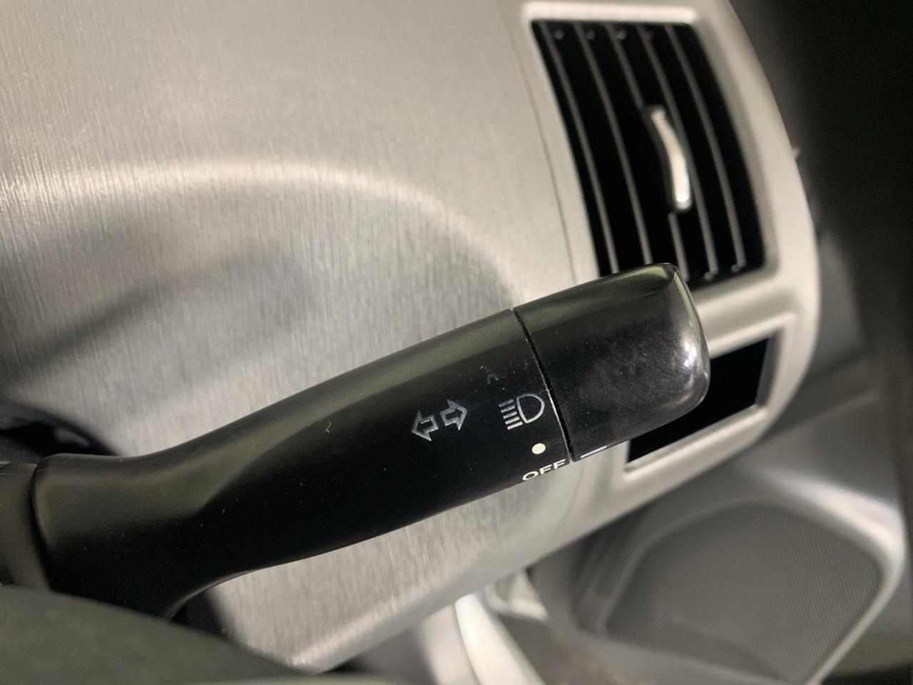 2012 Toyota Prius Alpha S Station Wagon GREAT SPACE  + REVERSING CAMERA + SMART KEY