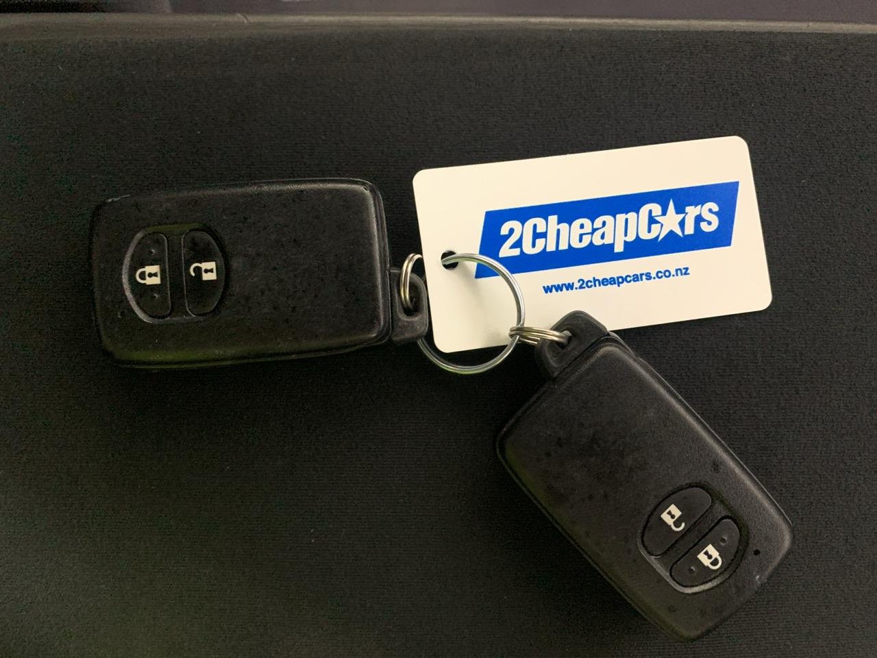 2012 Toyota Prius Alpha S Station Wagon GREAT SPACE  + REVERSING CAMERA + SMART KEY