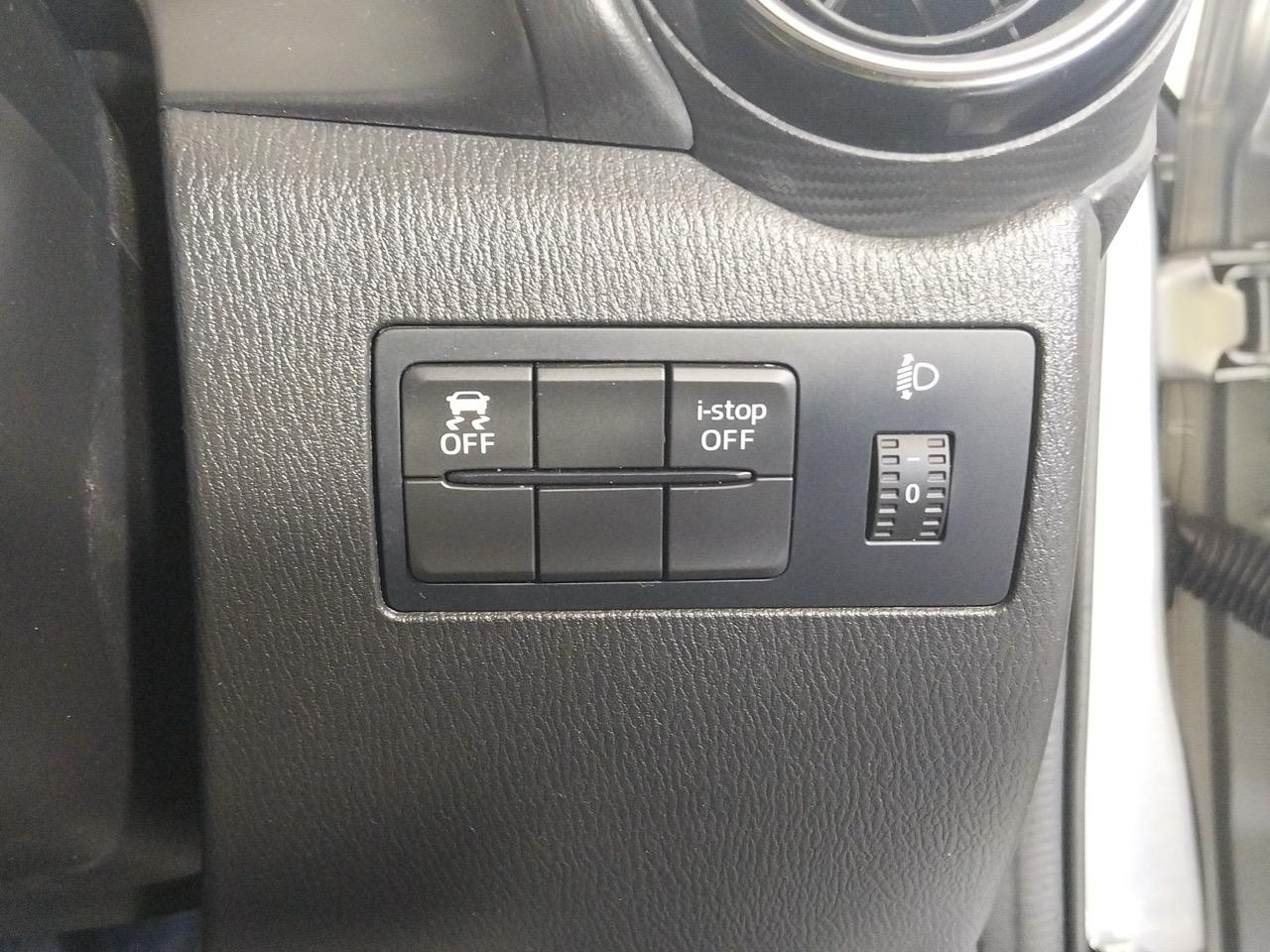 2016 Mazda Demio 2 New Shape Skyactive Hatchback LOW KMS + REVERSING CAMERA + TIPTRONIC