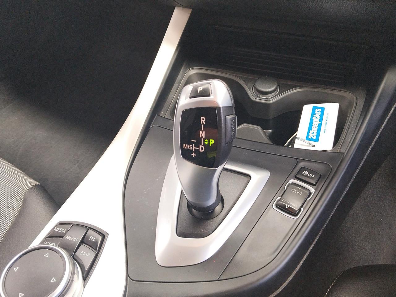 2015 BMW 116i STYLE Hatchback LOW KMS + CRUISE CONTROL + REVERSING CAMERA 