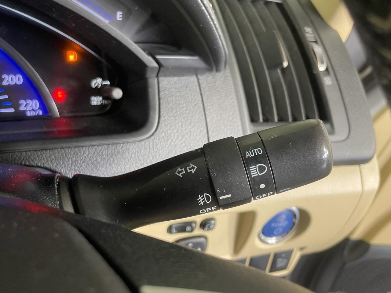 2015 Toyota SAI Hybrid New Shape S Sedan REVERSING CAMERA + AUTO LIGHTS + PUSH START