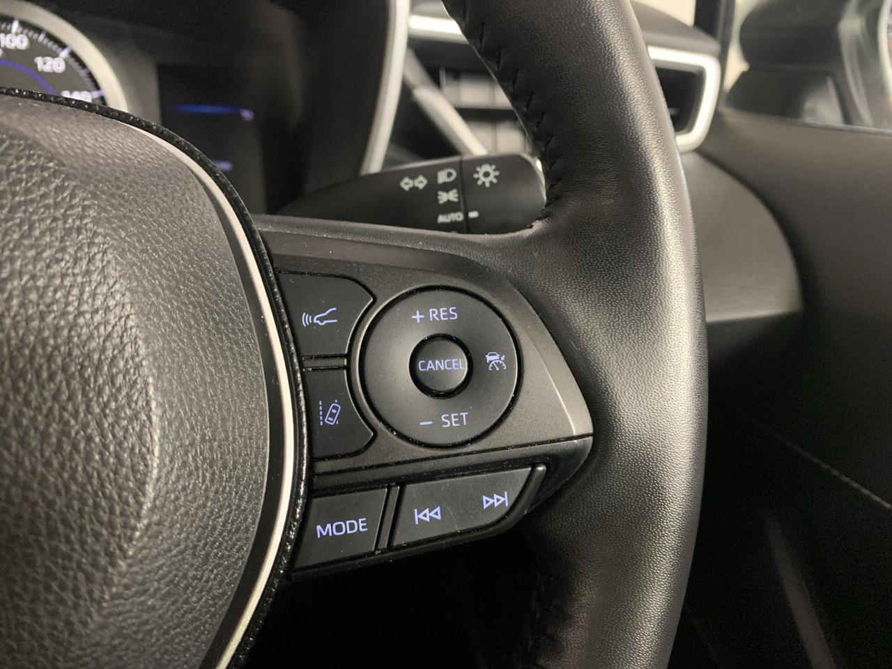 2020 Toyota Corolla Sport Hybrid G Hatchback HEATED SEATS + PARKING SENSORS + REVERSING CAMERA