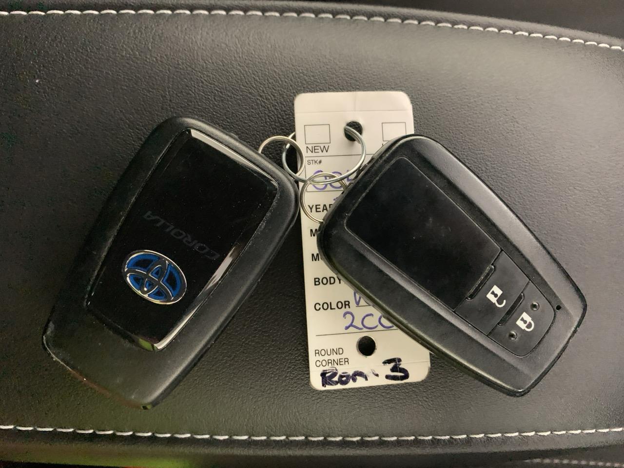 2020 Toyota Corolla Sport Hybrid G Hatchback HEATED SEATS + PARKING SENSORS + REVERSING CAMERA