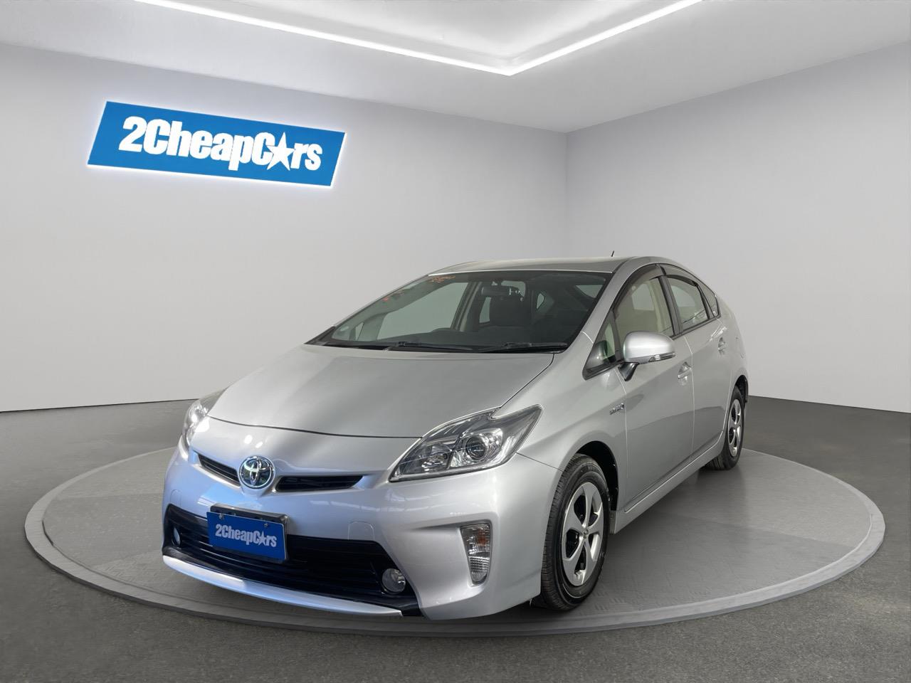 2014 Toyota Prius S Hatchback