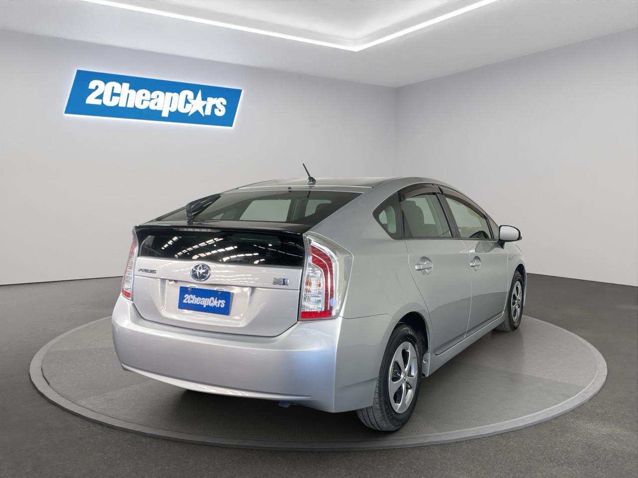 2014 Toyota Prius S Hatchback AUTO LIGHTS + PUSH BUTTON START