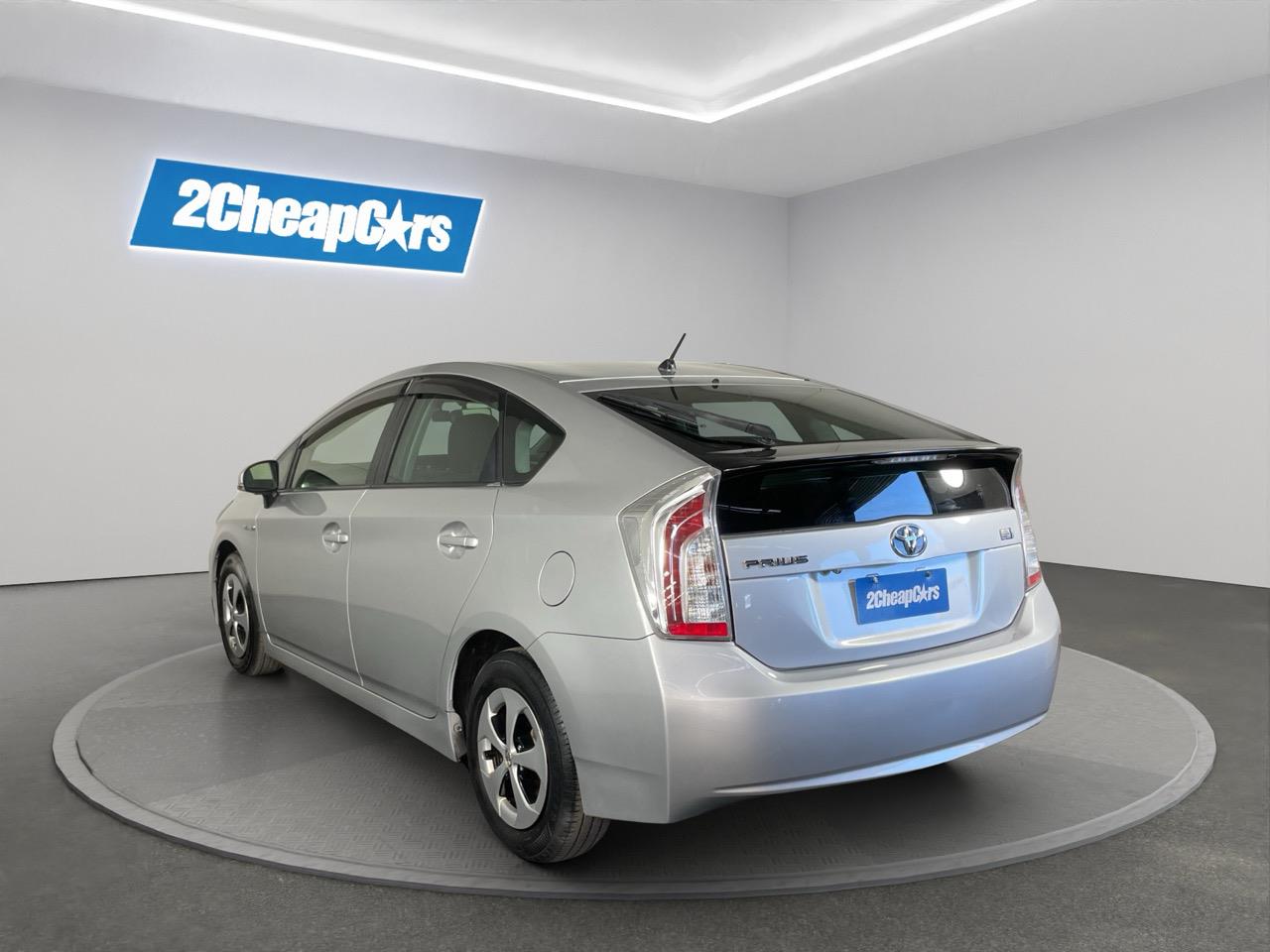 2014 Toyota Prius S Hatchback AUTO LIGHTS + PUSH BUTTON START