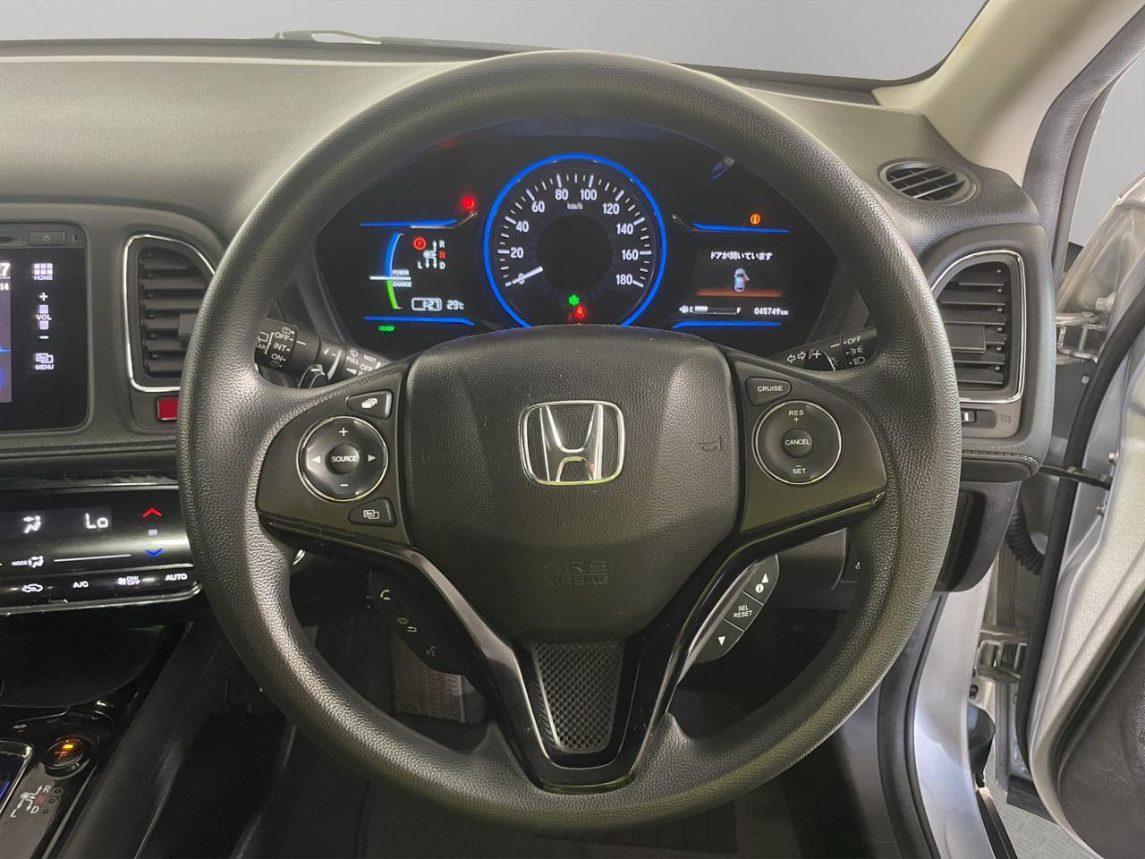 2014 Honda Vezel Hybrid Z RV/SUV REVERSING CAMERA + PUSH SRART + AUTO LIGHTS