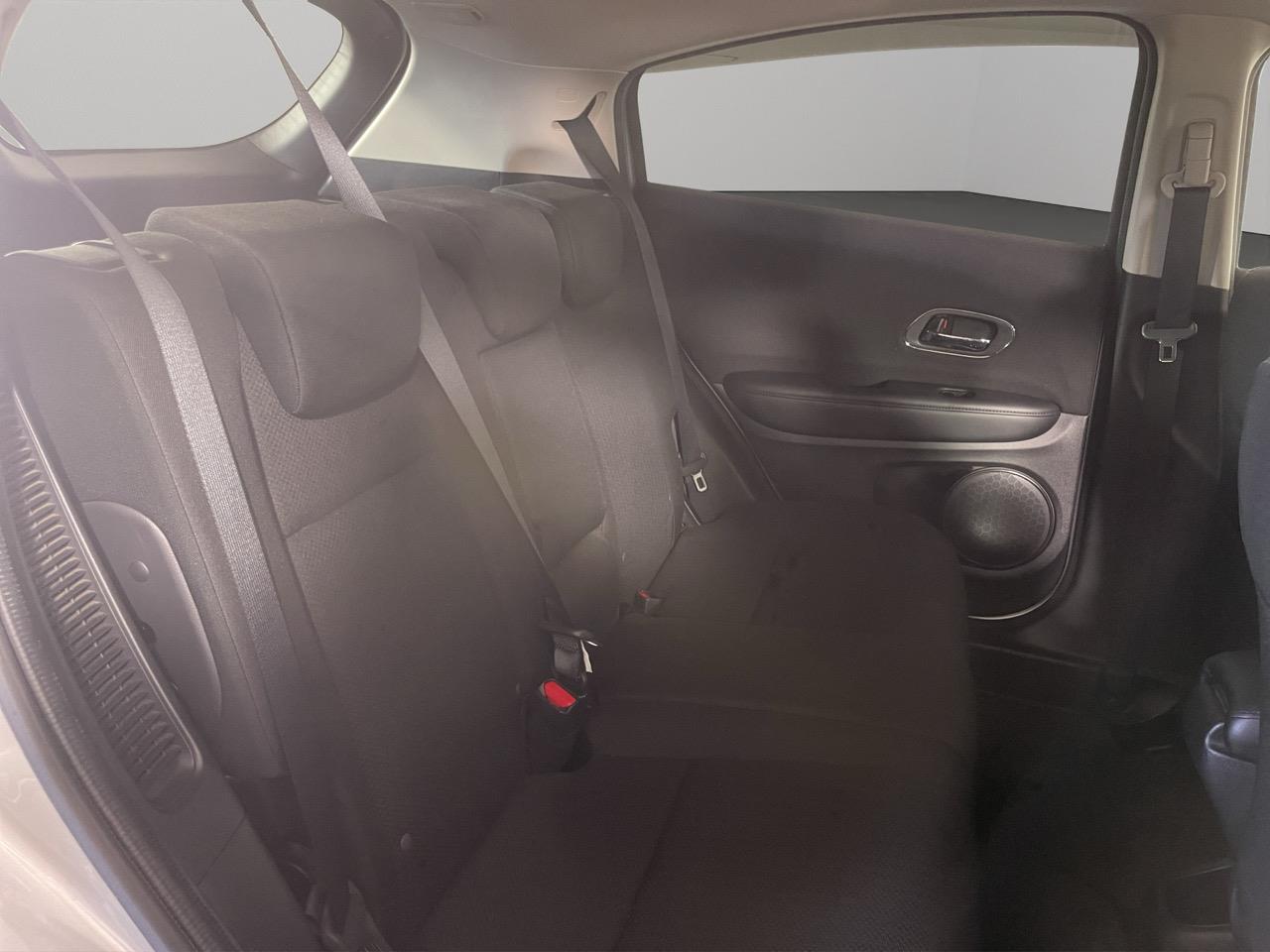 2014 Honda Vezel Hybrid Z RV/SUV REVERSING CAMERA + PUSH SRART + AUTO LIGHTS