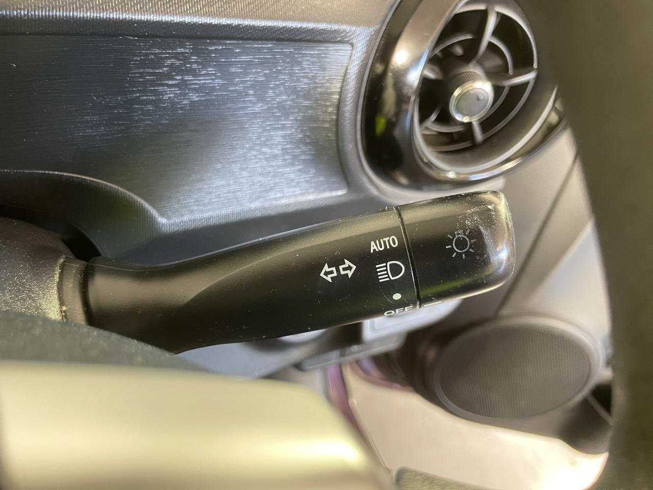 2015 Toyota Aqua Facelift Model S Hatchback REVERSING CAMERA + AUTO LIGHTS + PUSH START