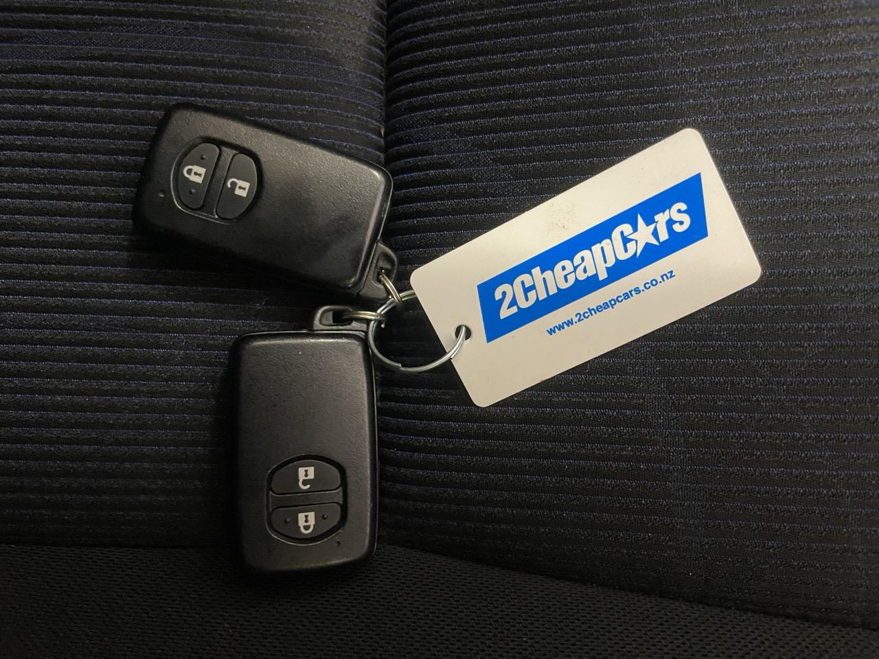 2015 Toyota Aqua Facelift Model S Hatchback REVERSING CAMERA + AUTO LIGHTS + PUSH START