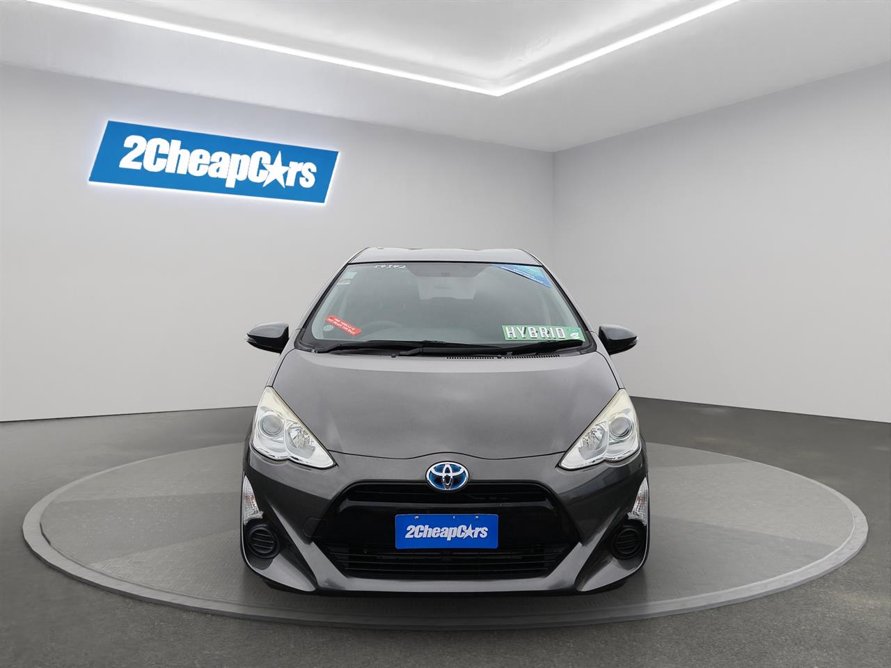2015 Toyota Aqua Facelift Model S Hatchback PUSH BUTTON START + AUTO LIGHTS + REVERSING CAMERA