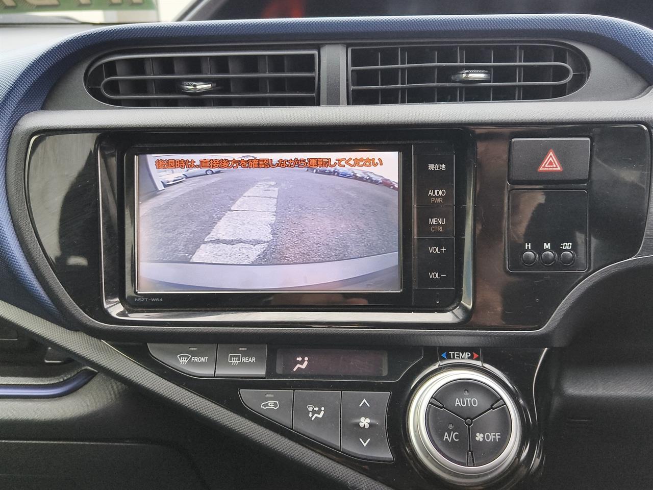 2015 Toyota Aqua Facelift Model S Hatchback PUSH BUTTON START + AUTO LIGHTS + REVERSING CAMERA