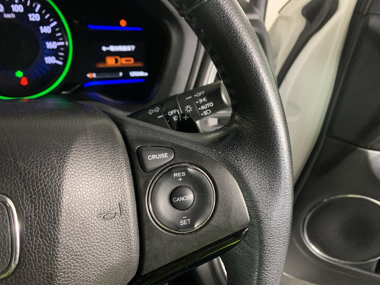 2014 Honda Vezel Hybrid Z RV/SUV HEATED SEATS + PUSH START + PADDLE SHIFT