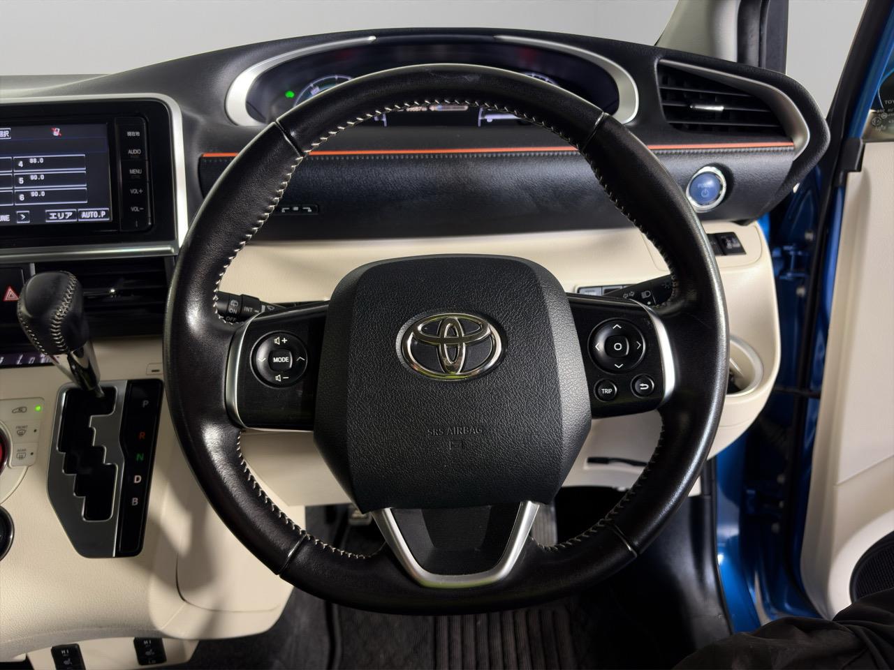 2015 Toyota Sienta HYBRID G People Mover POWER SLIDING DOORS + HEATED SEATS