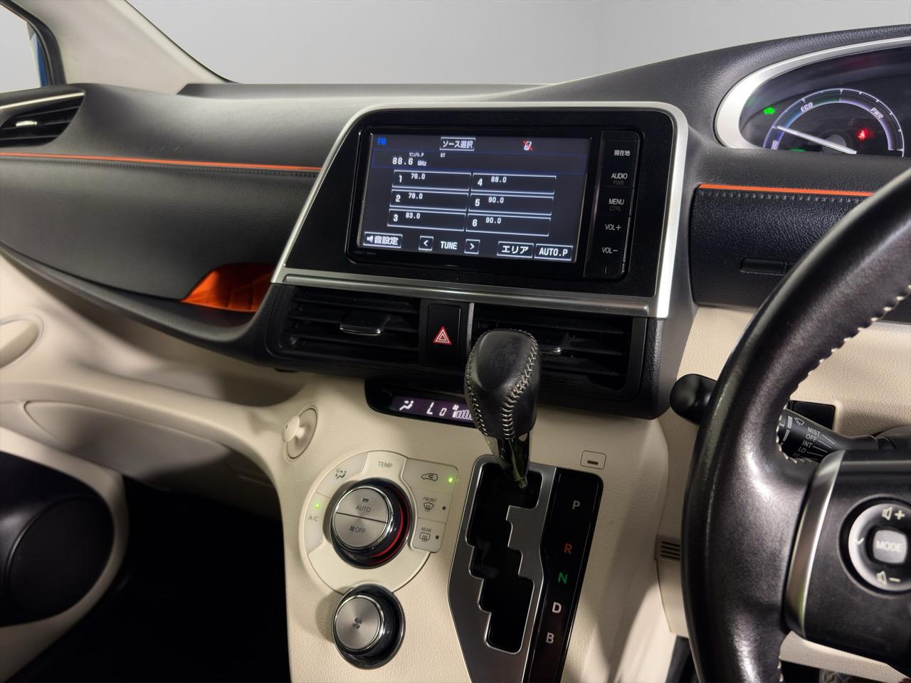 2015 Toyota Sienta HYBRID G People Mover POWER SLIDING DOORS + HEATED SEATS