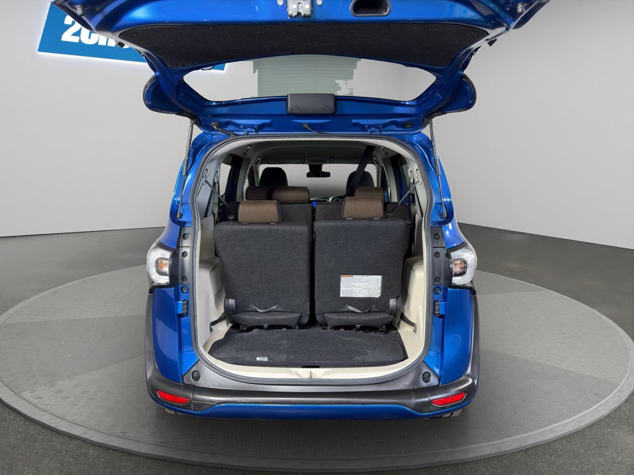 2015 Toyota Sienta HYBRID G People Mover POWER SLIDING DOORS + HEATED SEATS