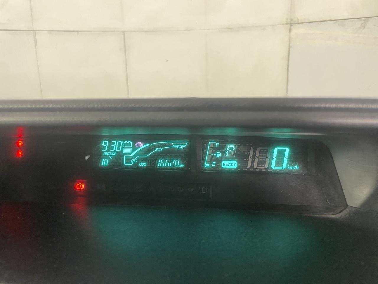 2013 Toyota Aqua S Hatchback LOW KMS + REVERSING CAMERA + PARKING SENSORS