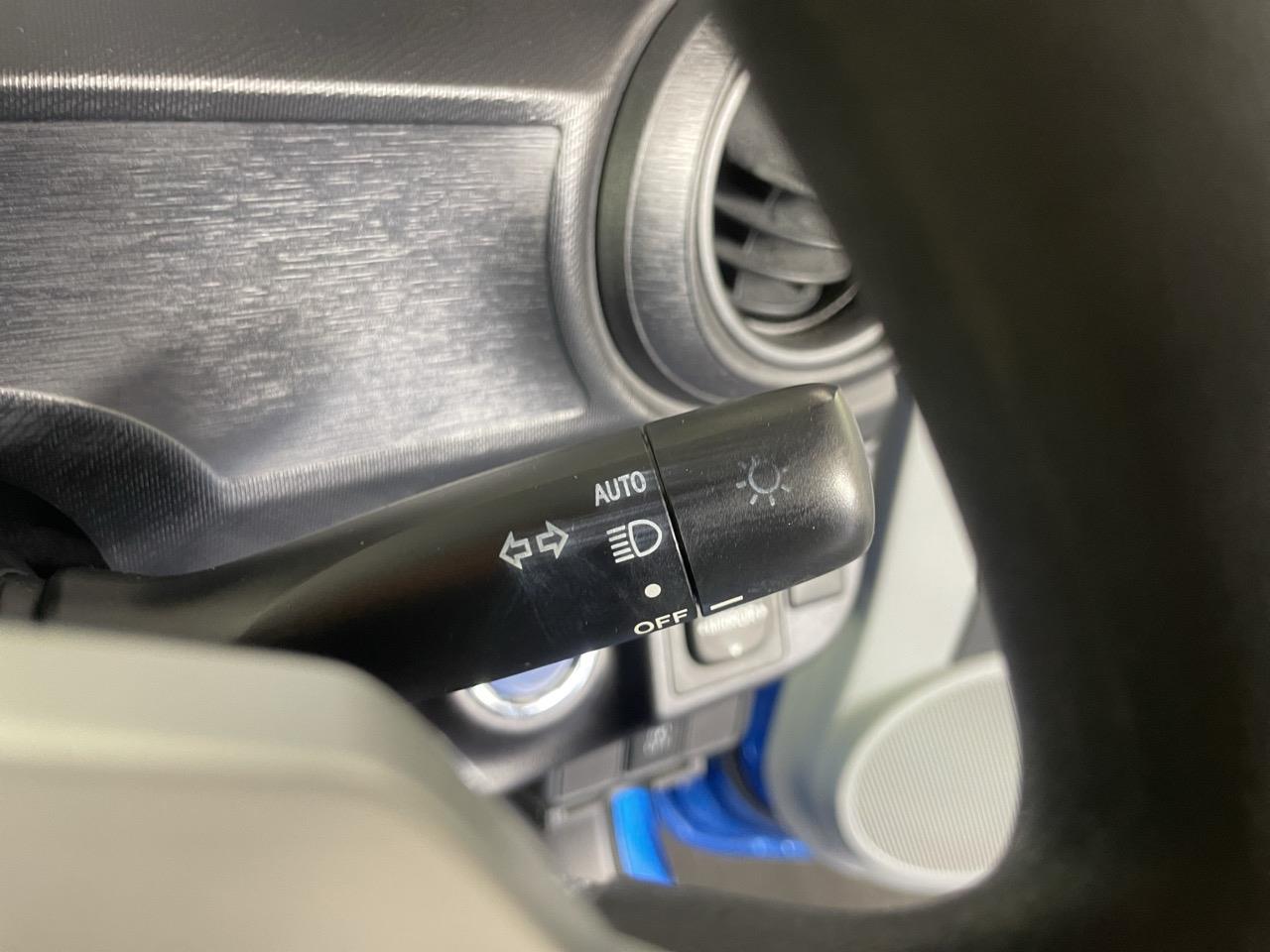 2013 Toyota Aqua S Hatchback LOW KMS + REVERSING CAMERA + PARKING SENSORS