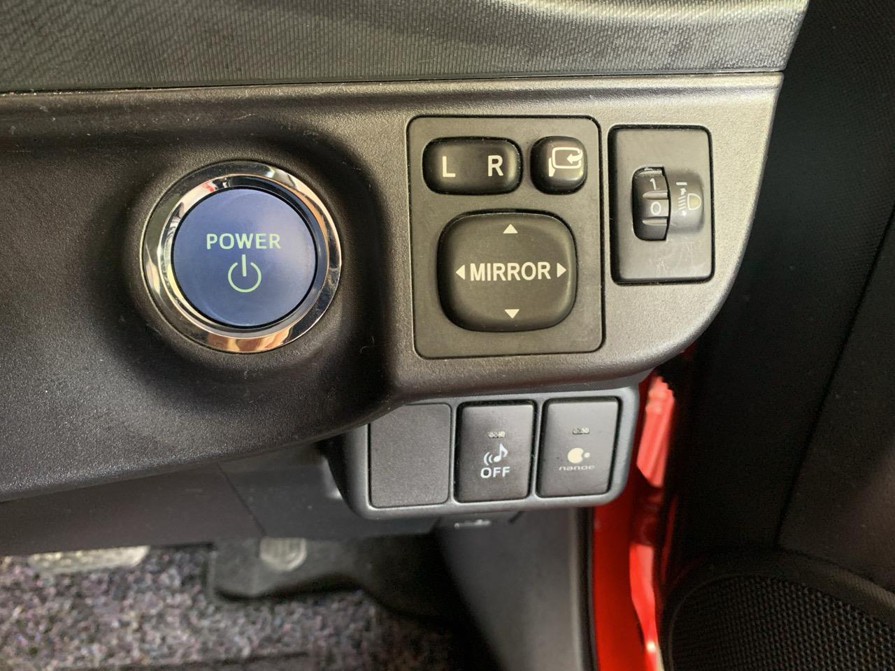 2013 Toyota Aqua G Black Soft Leather Selection Hatchback HEATED SEATS + AUTO LIGHTS + PUSH BUTTON START