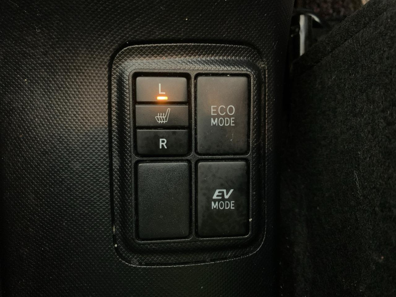 2013 Toyota Aqua G Black Soft Leather Selection Hatchback HEATED SEATS + AUTO LIGHTS + PUSH BUTTON START